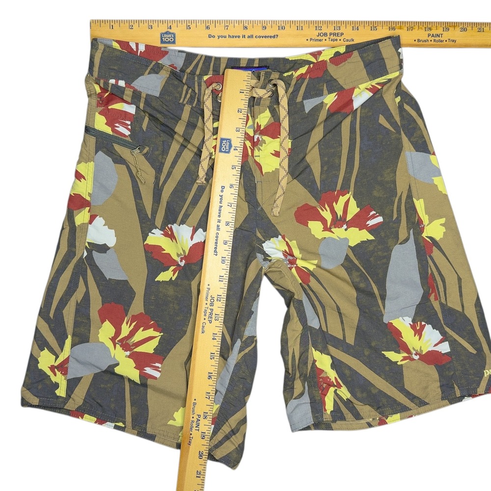 Patagonia Wavefarer Board Shorts Brown Red Yellow Hawaiian Floral Men's Size‎ 32 - Picture 3 of 6